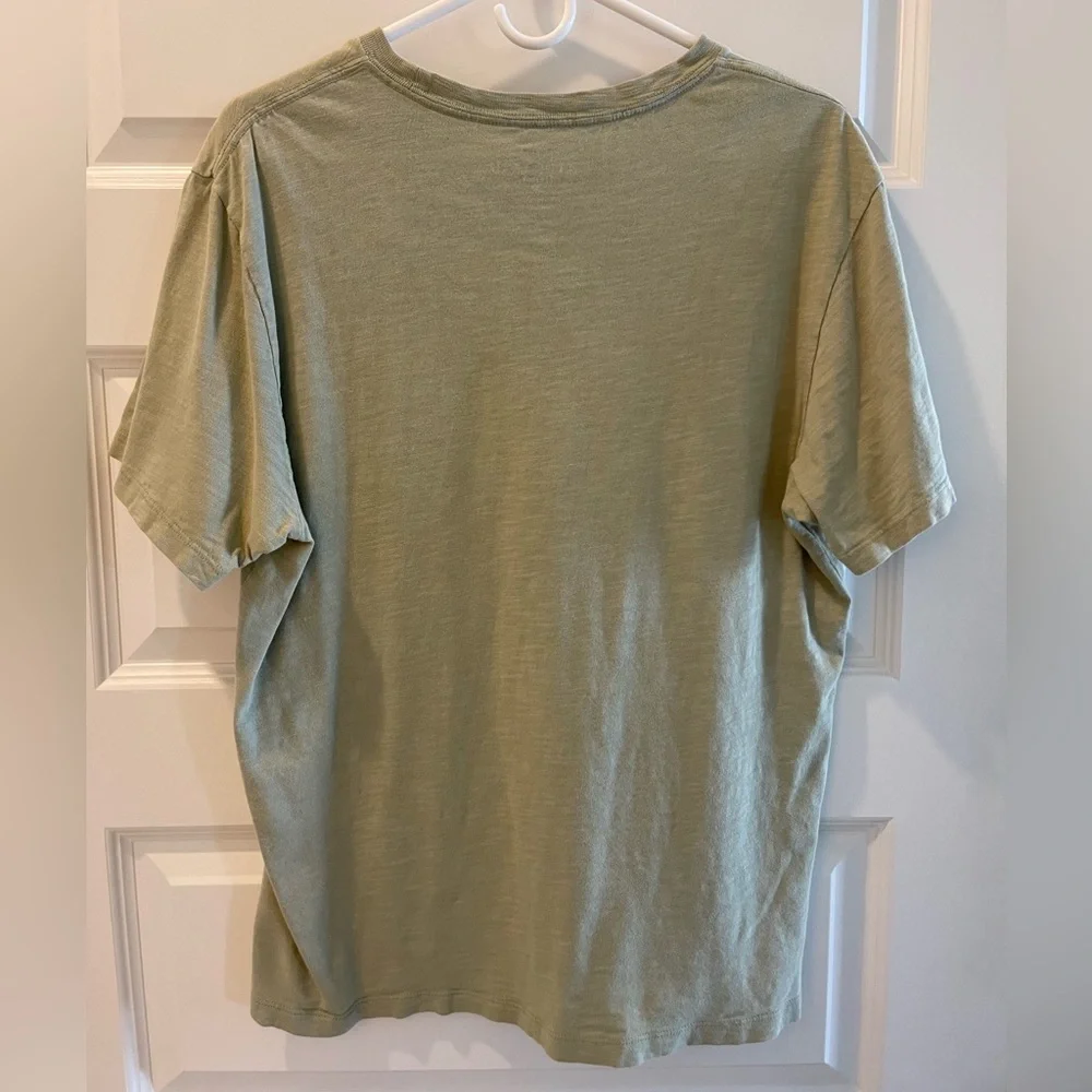 Vineyard Vines Cotton T-Shirt Size Medium EUC - Picture 2 of 2